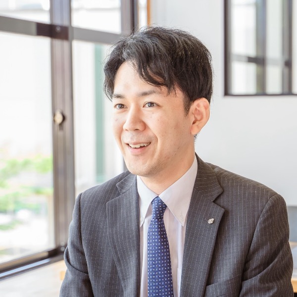 売却担当 青木 康太